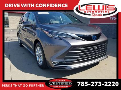 2024 Toyota Sienna Topeka KS