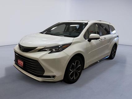 2025 Toyota Sienna Dickinson ND