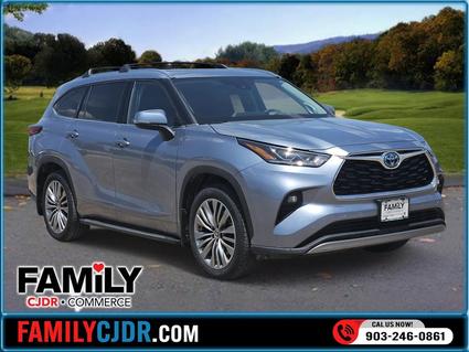 2022 Toyota Highlander Hybrid Commerce TX