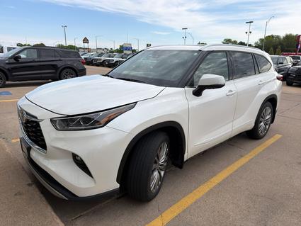 2021 Toyota Highlander Lexington NE