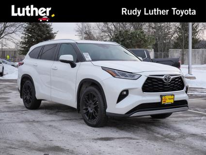 2021 Toyota Highlander Minneapolis MN