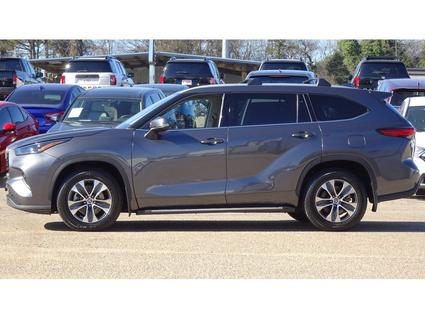 2022 Toyota Highlander Tupelo MS