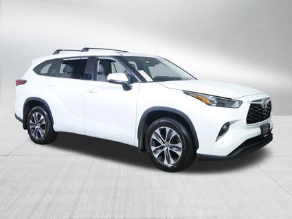 2022 Toyota Highlander Minneapolis MN