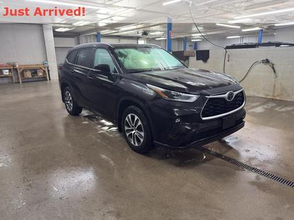 2021 Toyota Highlander Pierre SD