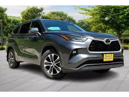 2021 Toyota Highlander Webster SD