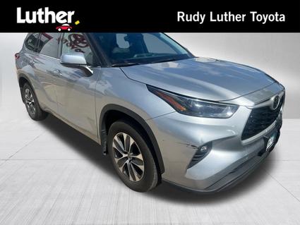 2022 Toyota Highlander Minneapolis MN