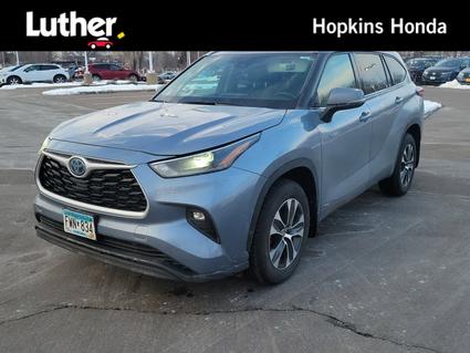 2021 Toyota Highlander Hybrid Hopkins MN