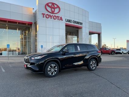 2020 Toyota Highlander Hybrid Brainerd MN