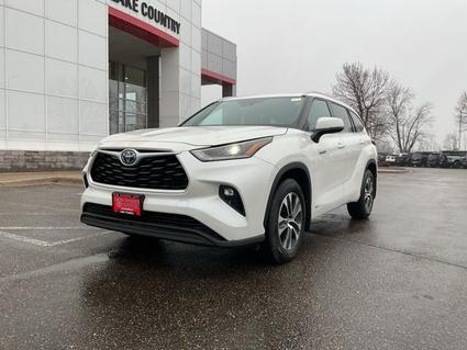 2021 Toyota Highlander Hybrid Brainerd MN