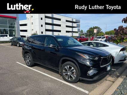 2022 Toyota Highlander Minneapolis MN