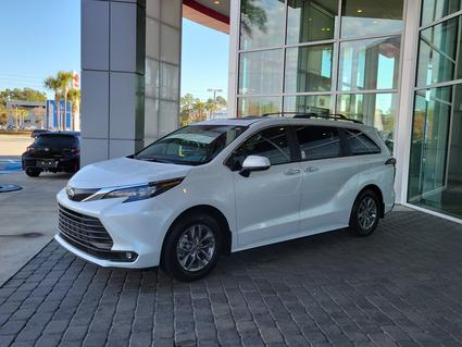 2025 Toyota Sienna Jacksonville FL
