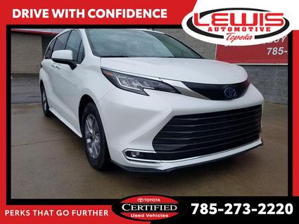 2023 Toyota Sienna Topeka KS