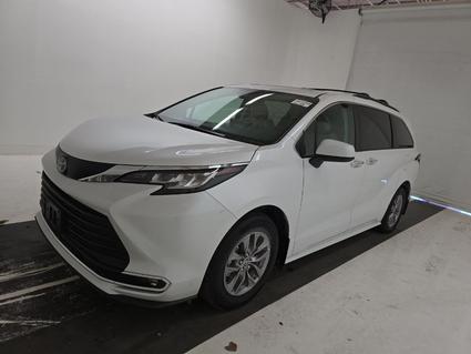 2023 Toyota Sienna Merriam KS