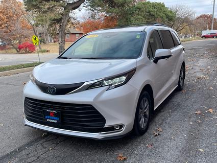 2023 Toyota Sienna Merriam KS