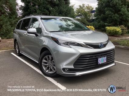 2025 Toyota Sienna Vero Beach FL
