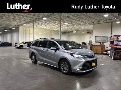 2025 Toyota Sienna Minneapolis MN