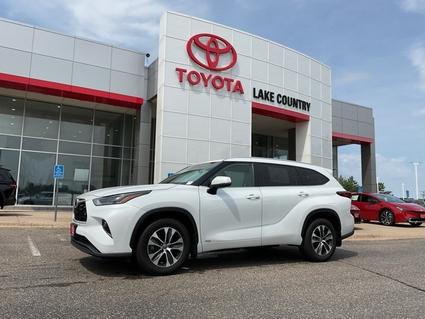 2023 Toyota Highlander Hybrid Brainerd MN