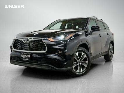 2025 Toyota Highlander Hybrid Minneapolis MN