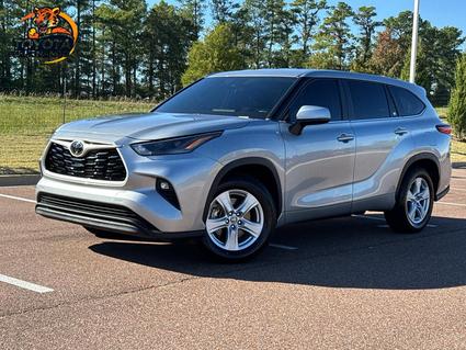 2023 Toyota Highlander Hernando MS