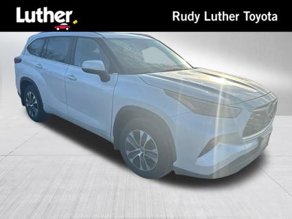 2024 Toyota Highlander Minneapolis MN