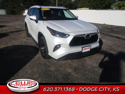 2024 Toyota Highlander Dodge City KS