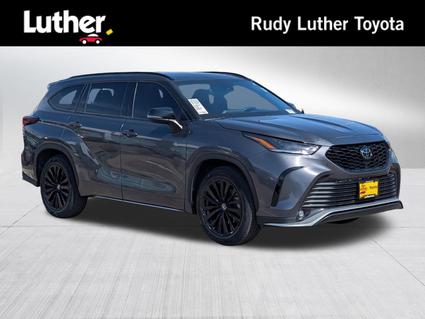 2025 Toyota Highlander Minneapolis MN