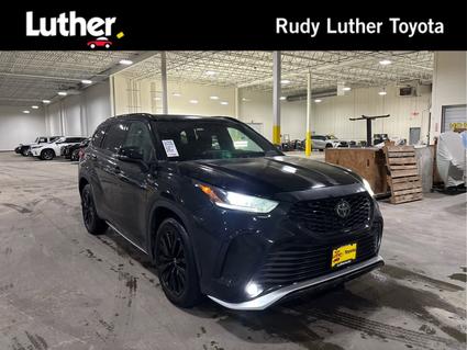 2025 Toyota Highlander Minneapolis MN