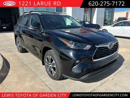 2026 Toyota Highlander Garden City KS