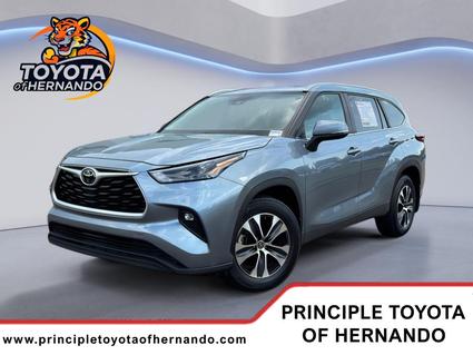 2023 Toyota Highlander Hernando MS