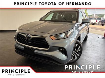 2023 Toyota Highlander Hernando MS