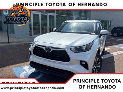 2023 Toyota Highlander Hernando MS
