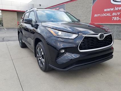 2026 Toyota Highlander Topeka KS
