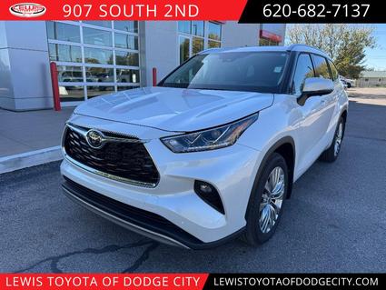 2025 Toyota Highlander Dodge City KS