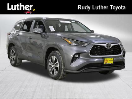 2024 Toyota Highlander Minneapolis MN