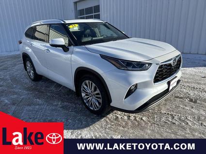 2023 Toyota Highlander Devils Lake ND