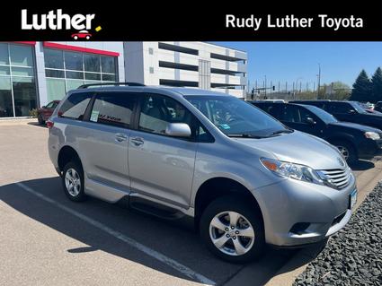 2015 Toyota Sienna Minneapolis MN