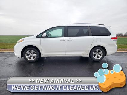 2011 Toyota Sienna Watseka IL
