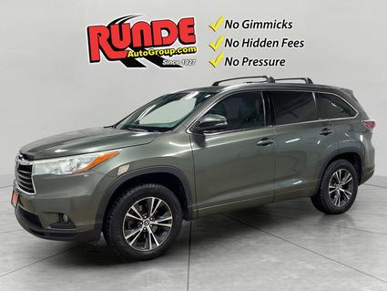 2016 Toyota Highlander Hazel Green WI