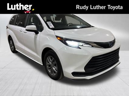 2025 Toyota Sienna Minneapolis MN