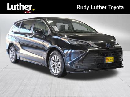 2024 Toyota Sienna Minneapolis MN