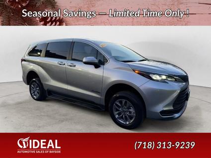 2025 Toyota Sienna Bayside NY
