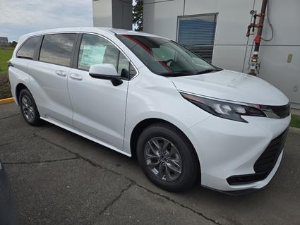 2025 Toyota Sienna Eureka CA