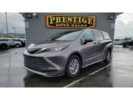 2023 Toyota Sienna Spearfish SD