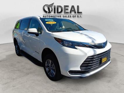 2025 Toyota Sienna Staten Island NY
