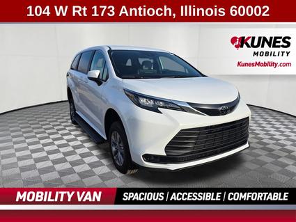 2026 Toyota Sienna Antioch IL
