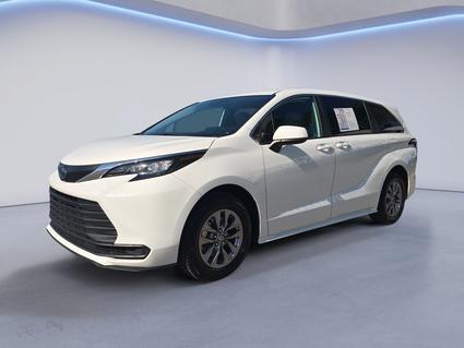 2025 Toyota Sienna Knoxville TN