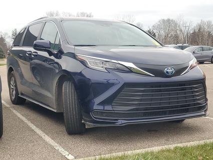 2023 Toyota Sienna Clinton Township MI