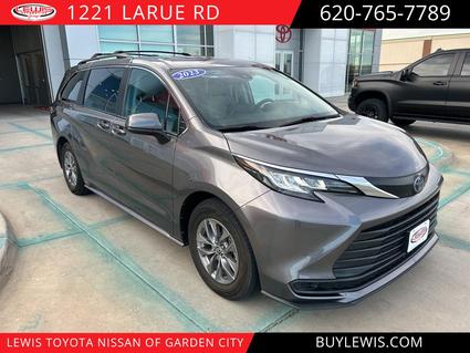 2023 Toyota Sienna Garden City KS