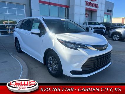 2025 Toyota Sienna Garden City KS