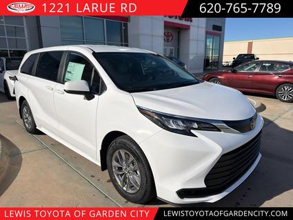 2026 Toyota Sienna Garden City KS